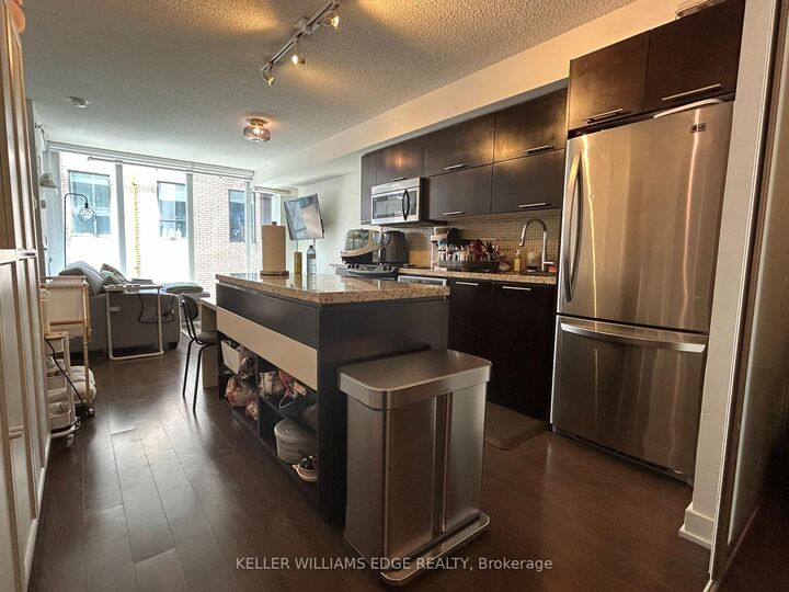 Property Photo:  21 Nelson Street 331  ON M5V 1T8 