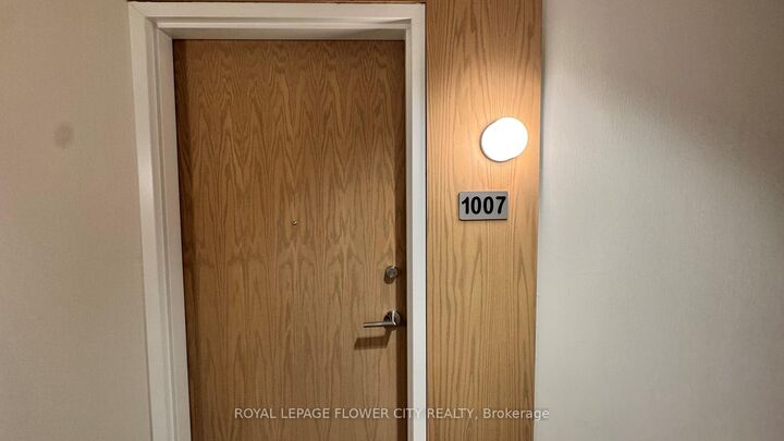 Property Photo:  2825 Jane Street 1007  ON M3N 0A8 