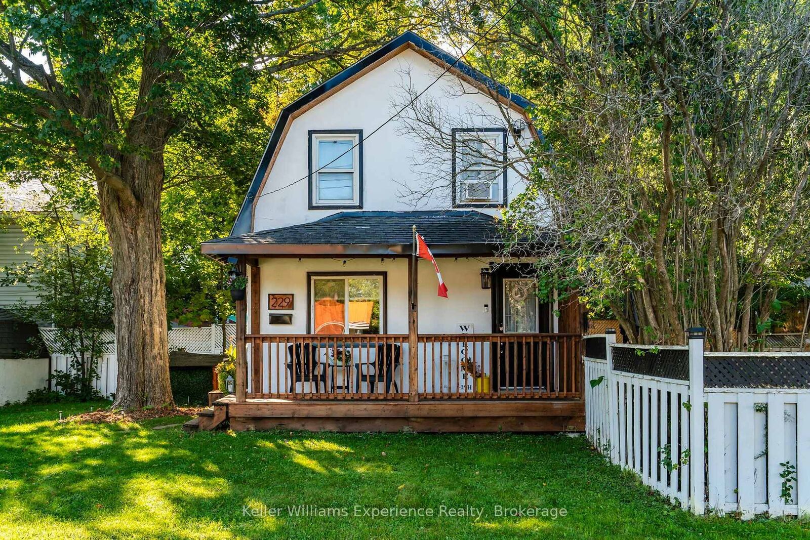 Property Photo:  229 Donalda Street  ON L4R 2N4 