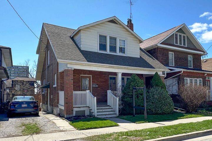 Photo de la propriété:  49 Brock Street E  ON L1G 1R8 