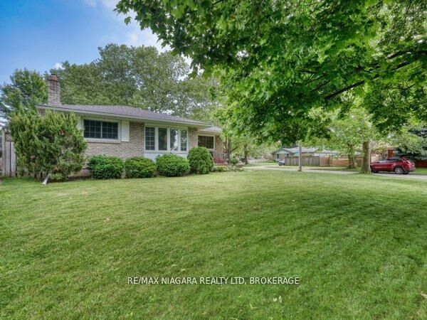 Property Photo:  80 Pearce Avenue  ON L2M 6N5 