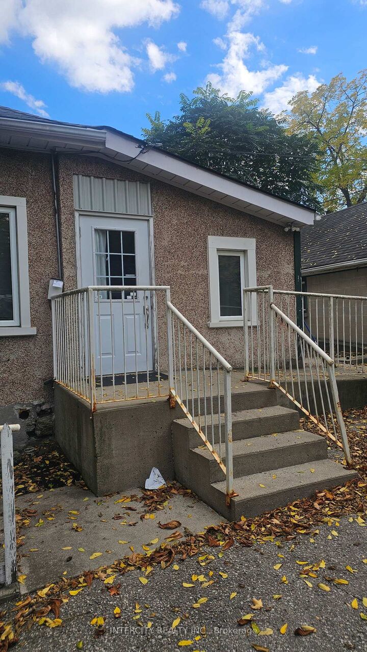 Photo de la propriété:  44 Cardigan Street Room 1  ON N1H 3Z4 