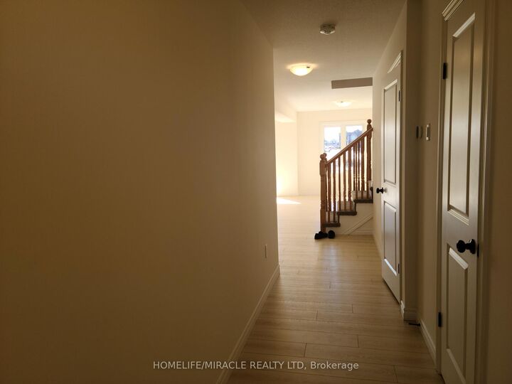 Property Photo:  117 Mattingley Street  ON N3L 2M2 