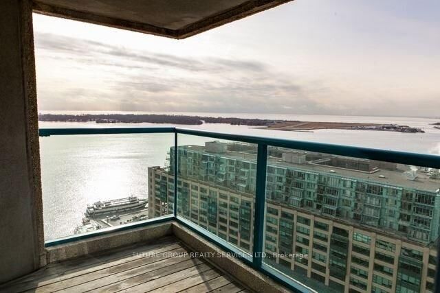 Property Photo:  77 Harbour Square 2409  ON M5J 2S2 