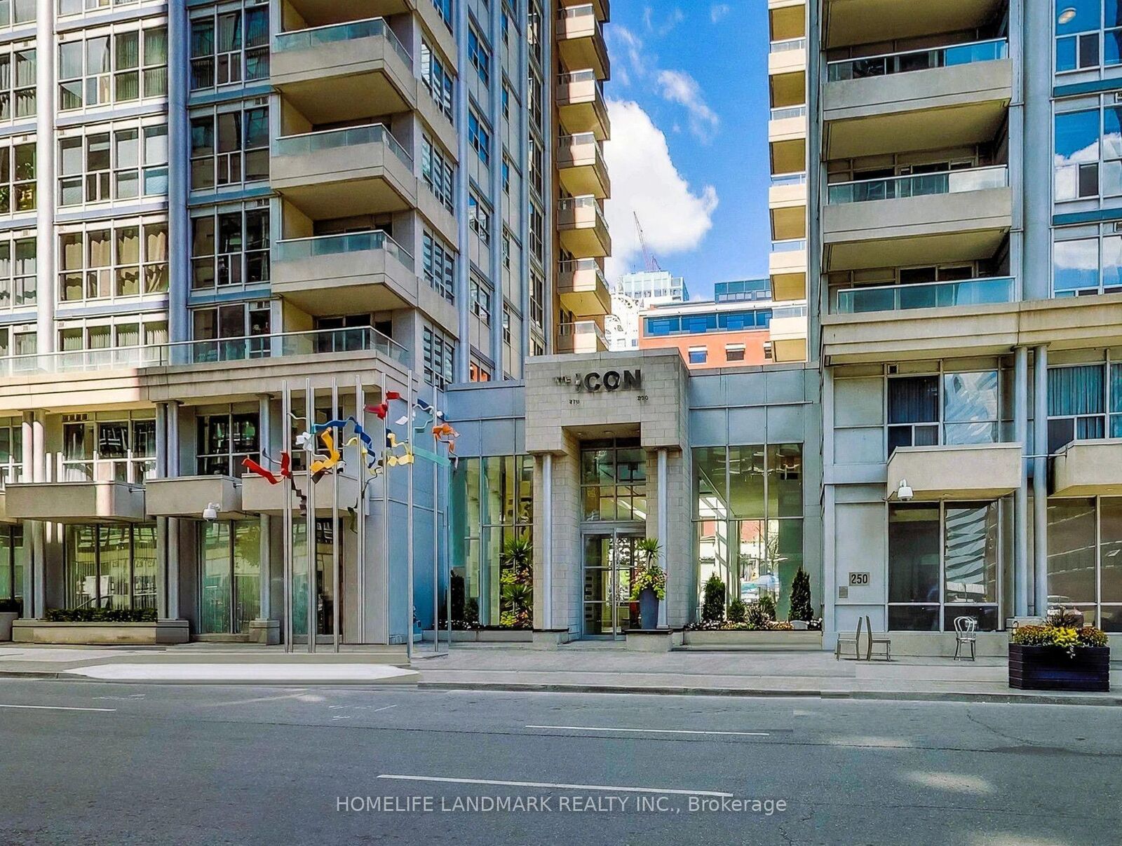 Property Photo:  270 Wellington Street W 702  ON M5V 3P5 