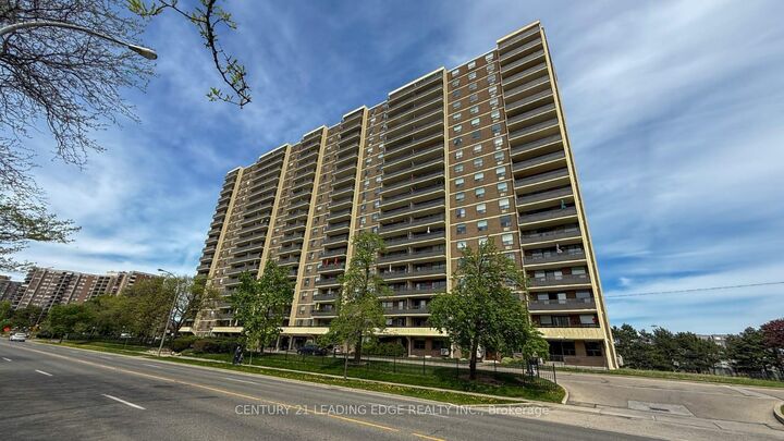 Photo de la propriété:  511 The West Mall Road 1908  ON M9C 1G5 
