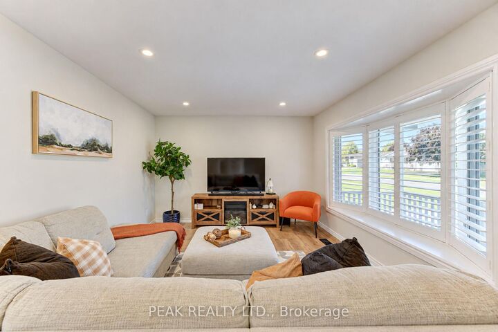 Property Photo:  23 Jacob Street W  ON N0B 2R0 