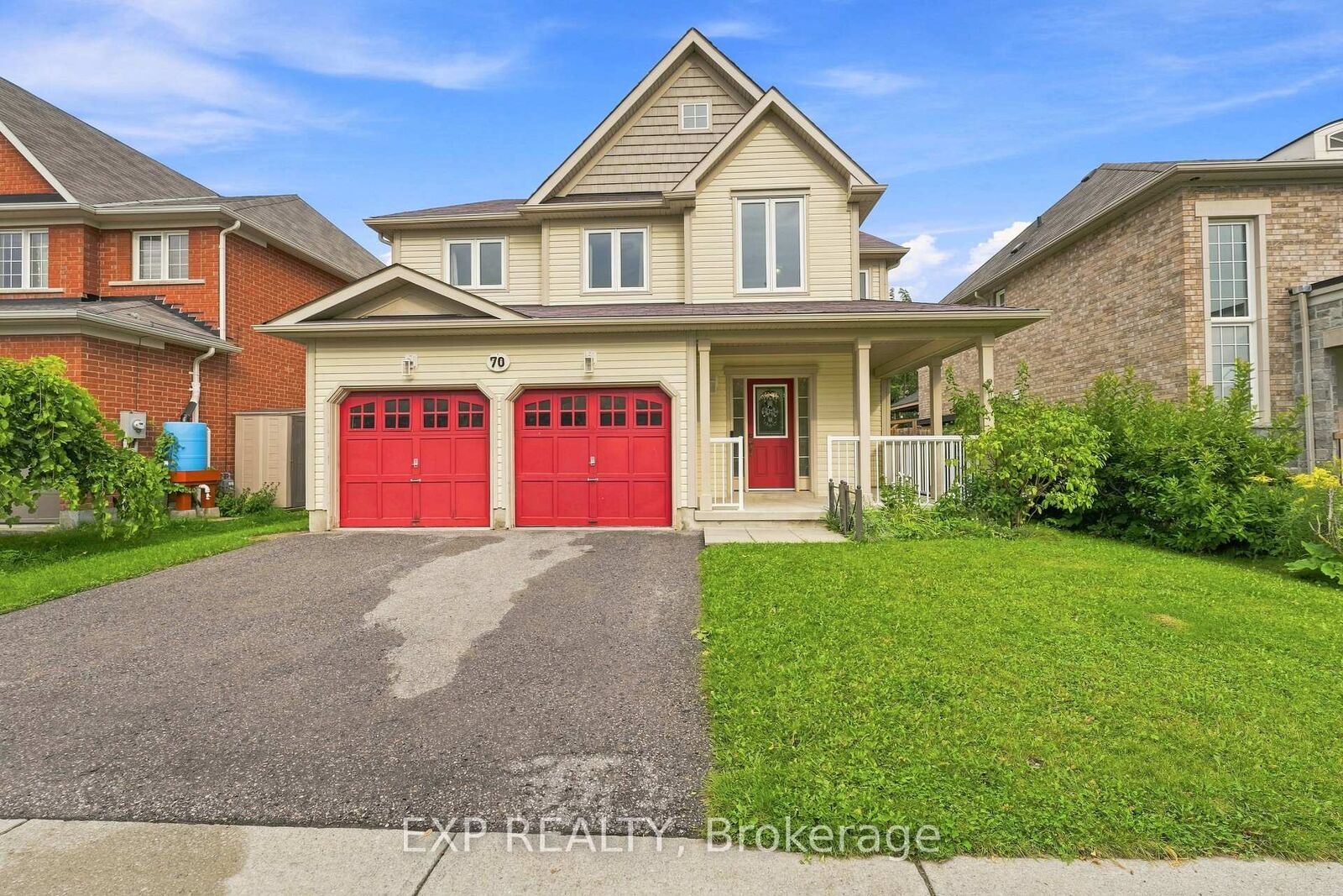 Property Photo:  70 Thornlodge Drive  ON L4P 0B6 