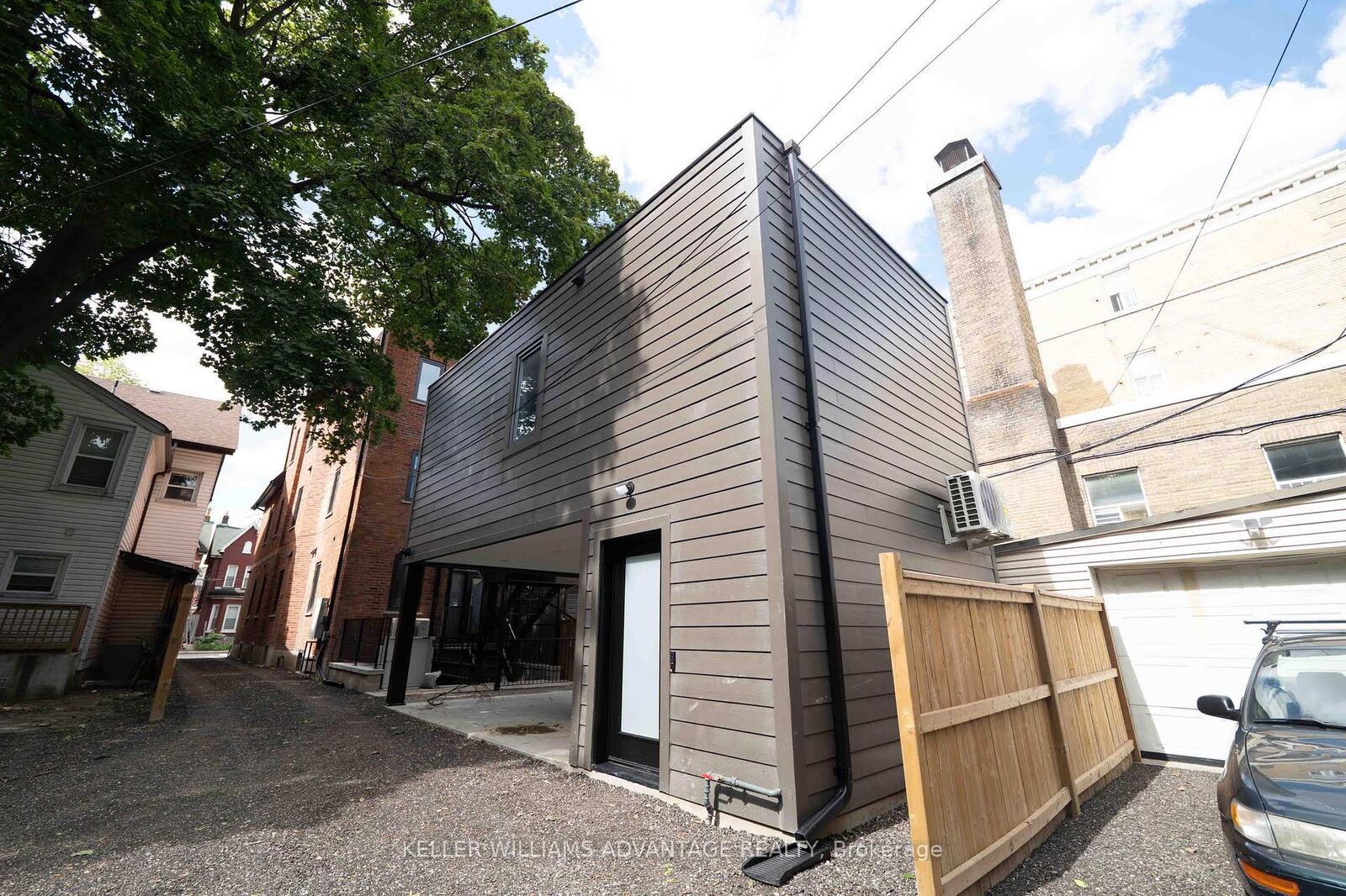 Property Photo:  23 Ross Street Garden Suite(Laneway Apt)  ON M5T 1Z8 