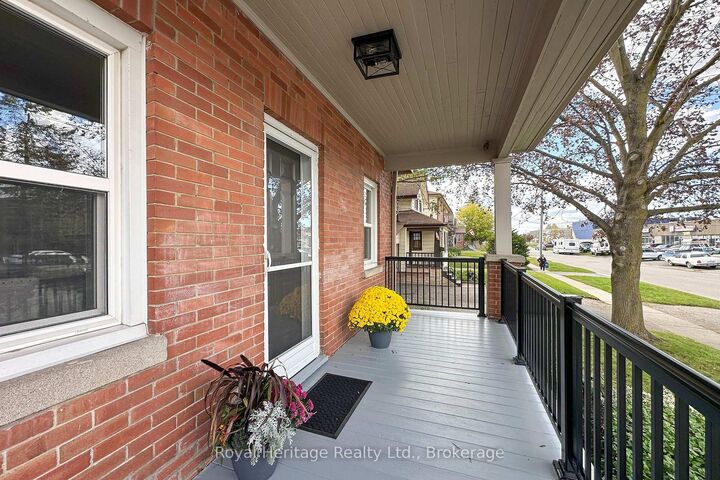 Property Photo:  15 Russett Avenue  ON L1G 3R4 