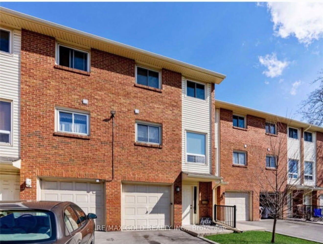 Property Photo:  6 Loconder Drive 15  ON L8W 1V8 
