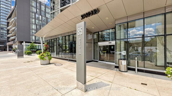 Property Photo:  85 Queens Wharf Road 1512  ON M5V 0J9 