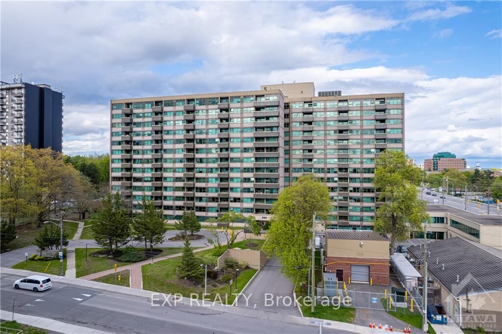 Property Photo: 555 Brittany Drive 505 ON K1K 4C5