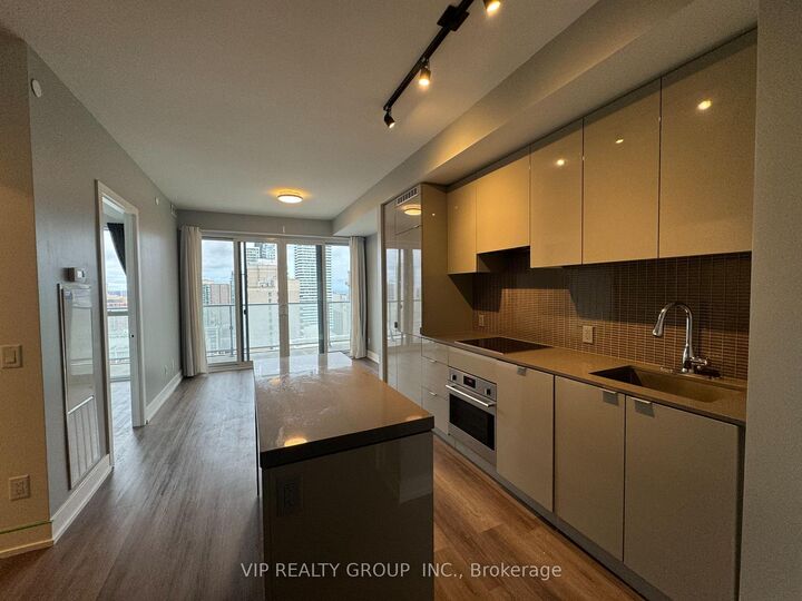 Property Photo:  7 Grenville Street 2606  ON M4Y 0E9 