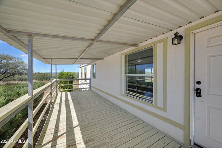 Property Photo: 4925 S Natoma Trail AZ 85650