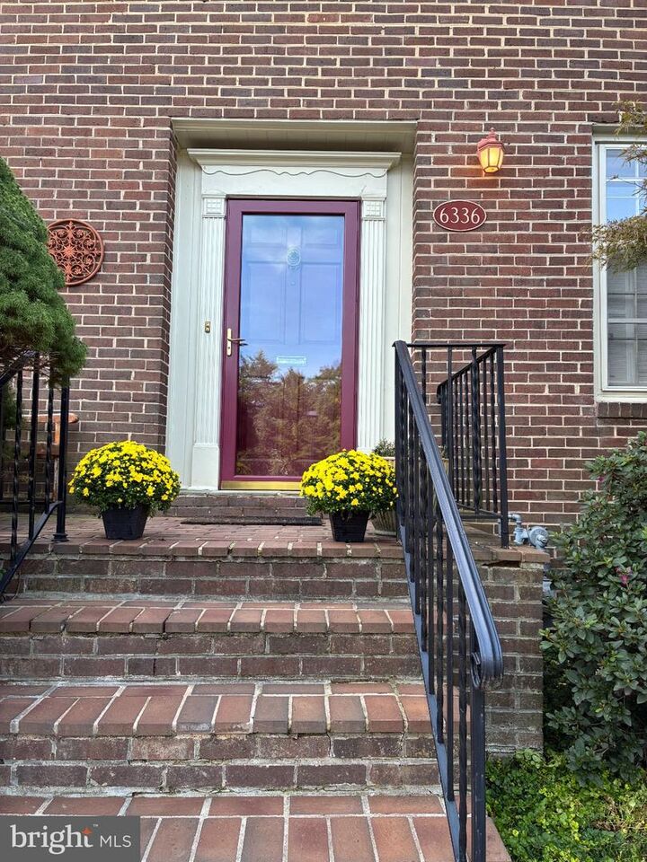 Property Photo: 6336 Olde Towne Court VA 22307