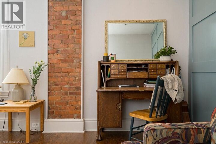 Property Photo:  146 Forest Avenue 2  ON L8N 1X5 