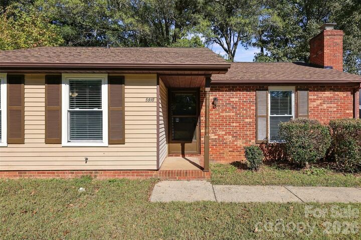 Property Photo:  5915 Sunset Chase Lane  NC 28212 