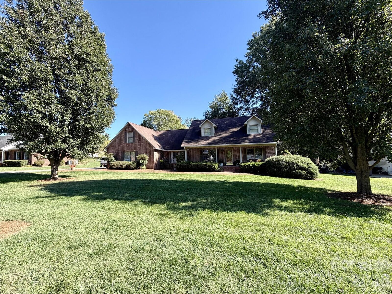 Property Photo: 990 Royal Drive NC 28092