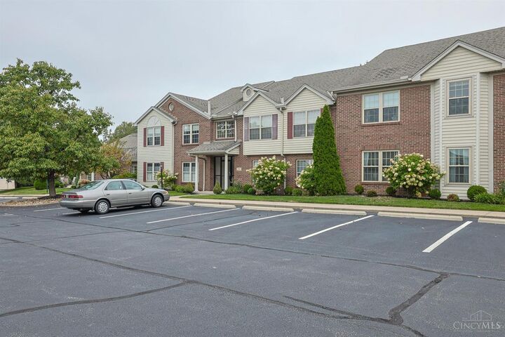 Property Photo: 172 Palisades Pointe OH 45238
