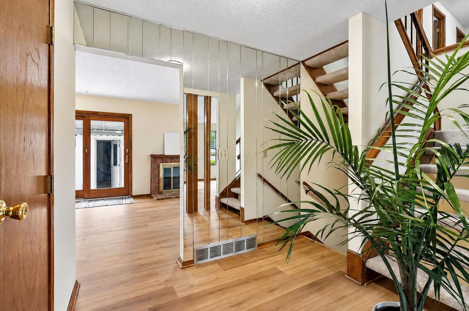 Property Photo: 6261 Braiden Court OH 43213