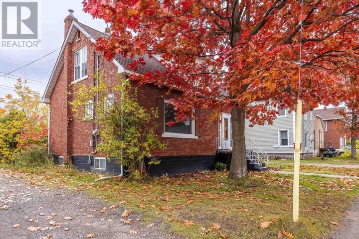 Property Photo:  197 Wallace Ter  ON P6C 1K2 