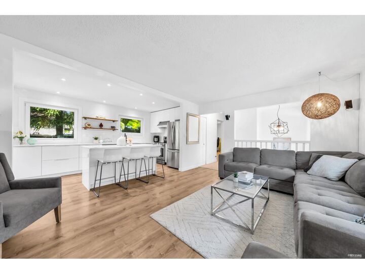 Property Photo: 35365 Selkirk Avenue BC V2S 8L1