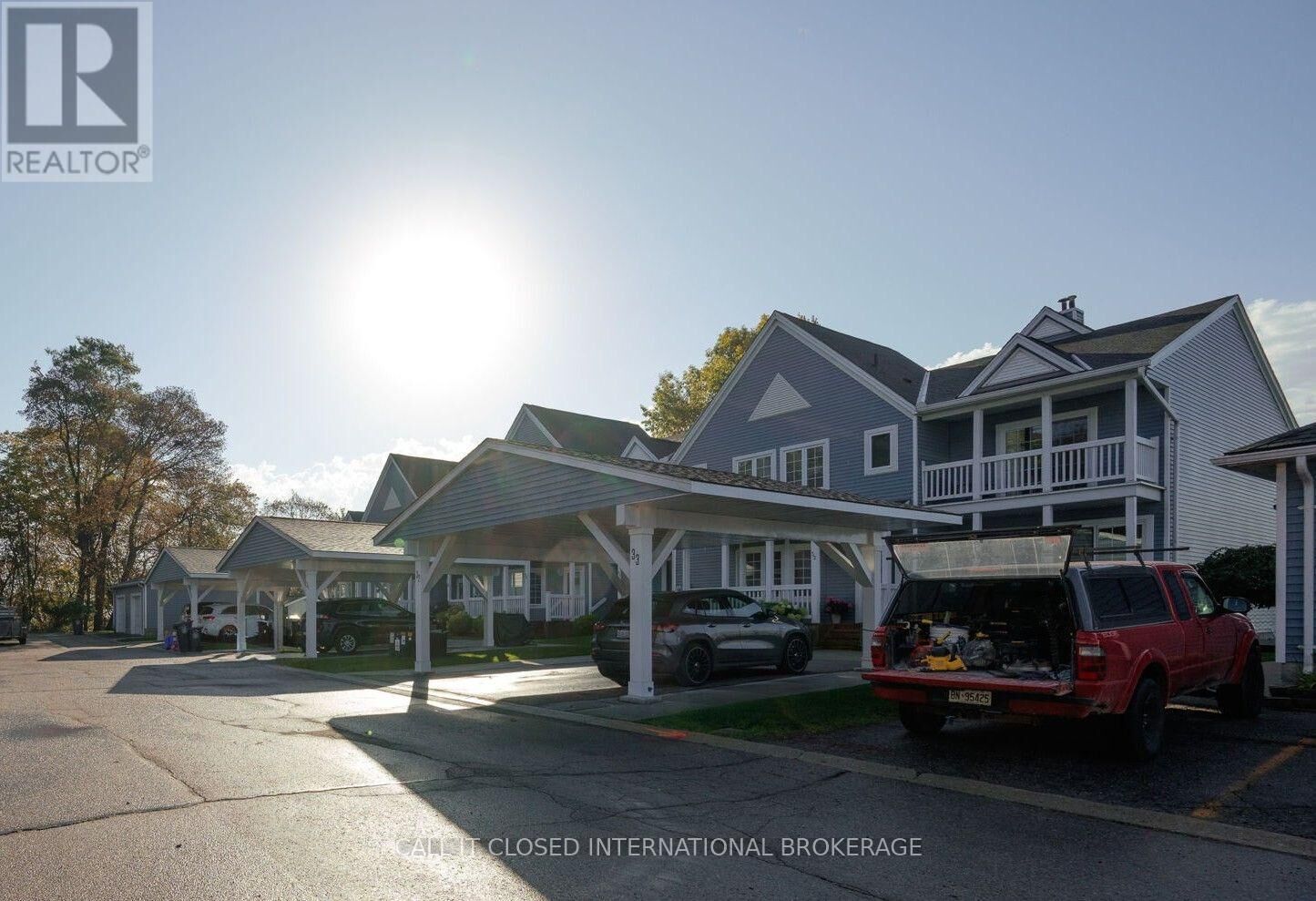 Property Photo:  374 Front Street 32  ON N5L 1G1 