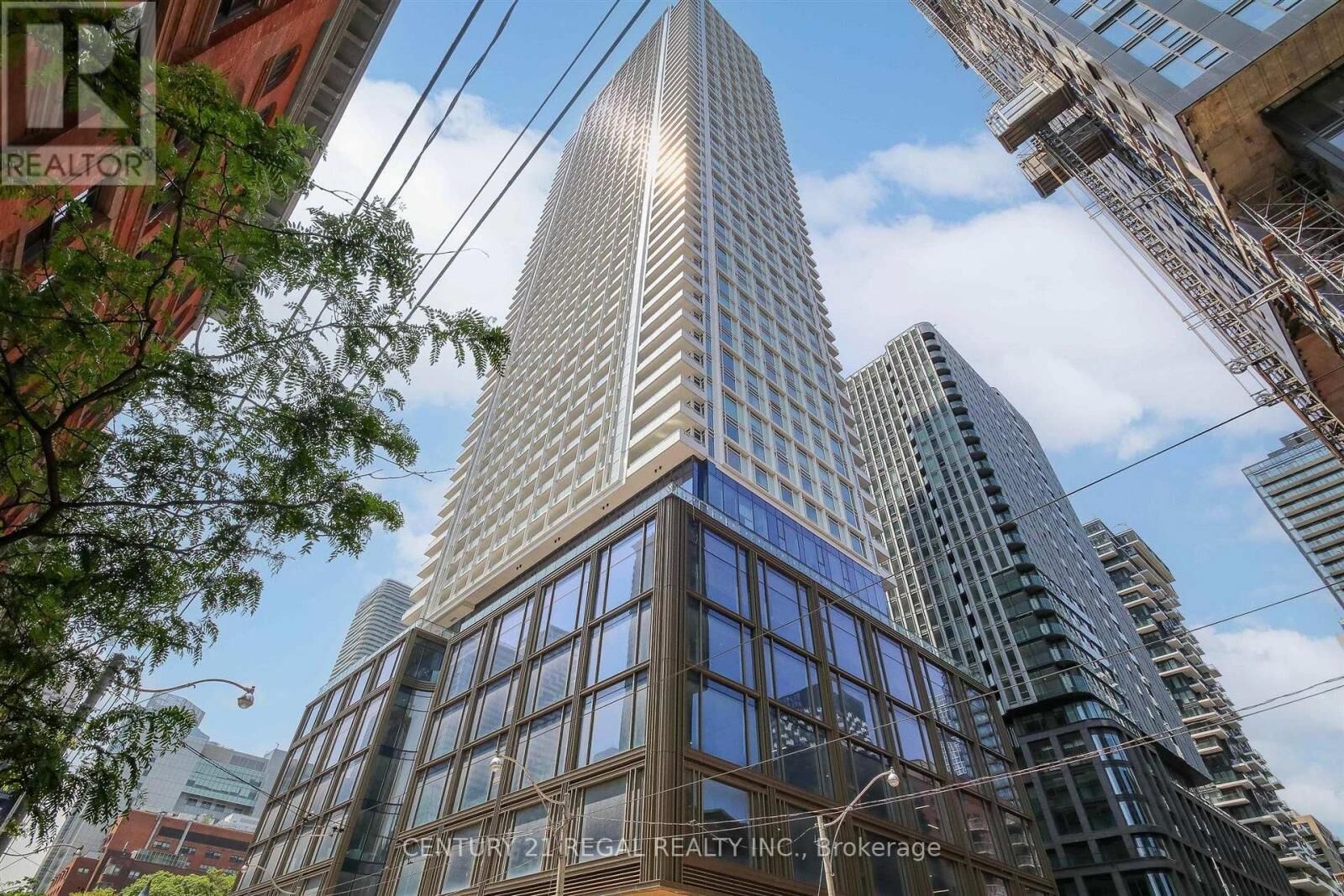 Property Photo:  88 Queen Street East 1915  ON M5C 0B6 