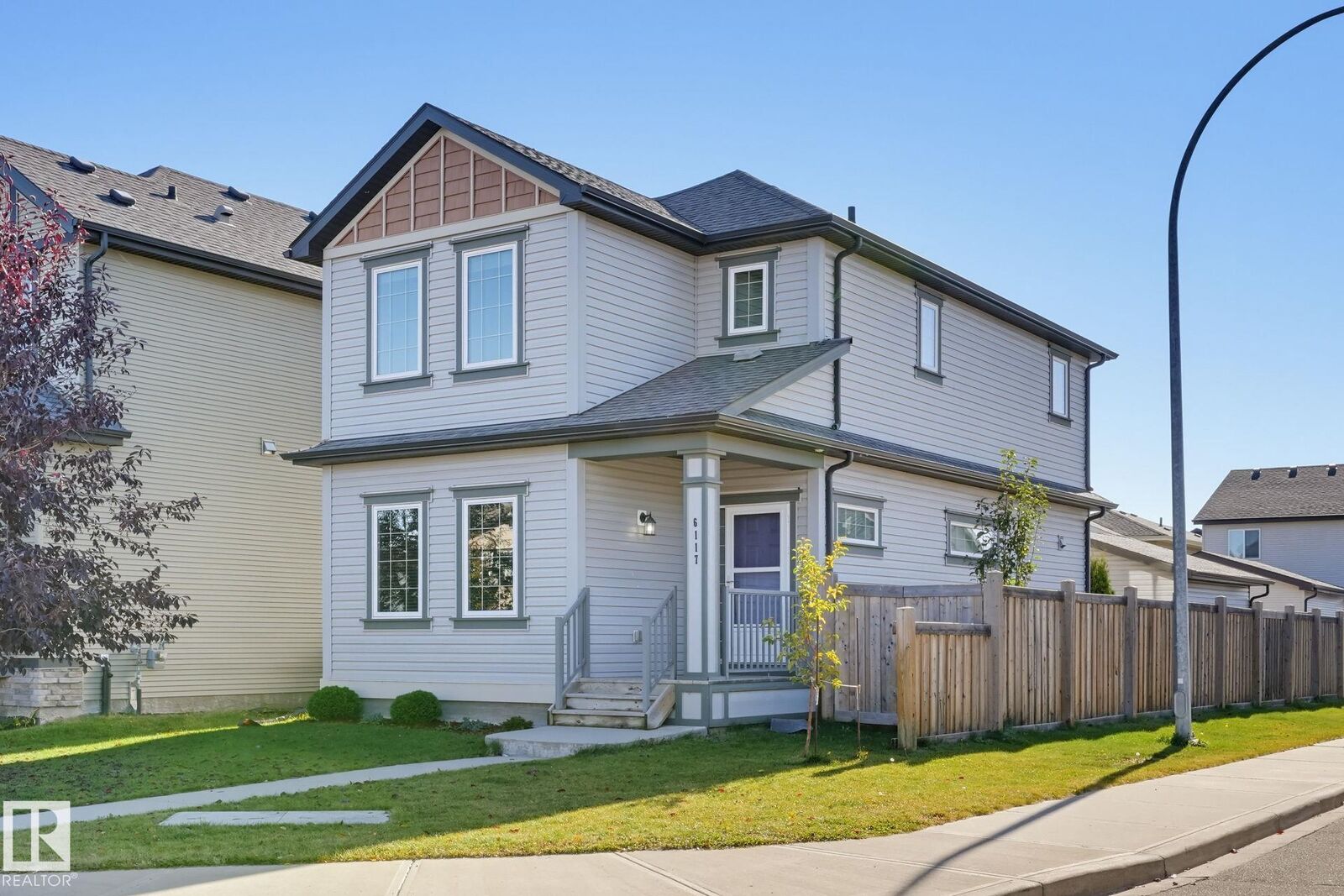 Property Photo:  6117 176A Avenue NW  AB T5Y 3N9 