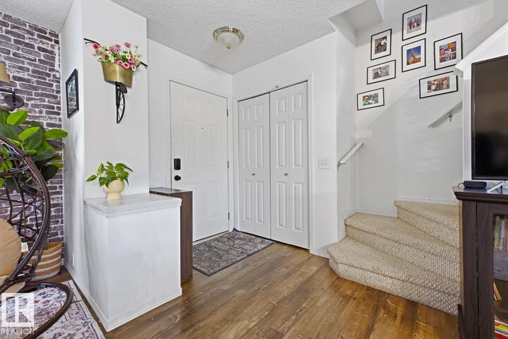 Property Photo:  1124 76 Street SW  AB T6X 1M8 