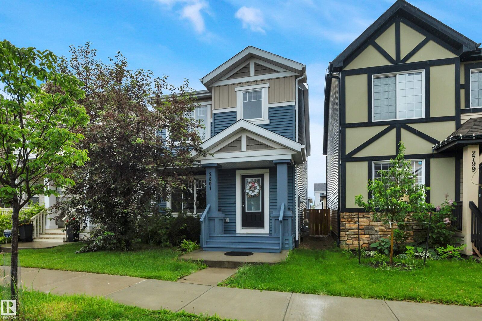 Property Photo:  2801 Coughlan Green SW  AB T6W 3P1 