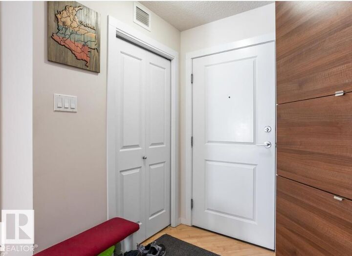 Property Photo:  9517 160 Avenue NW 206  AB T5Z 0N1 