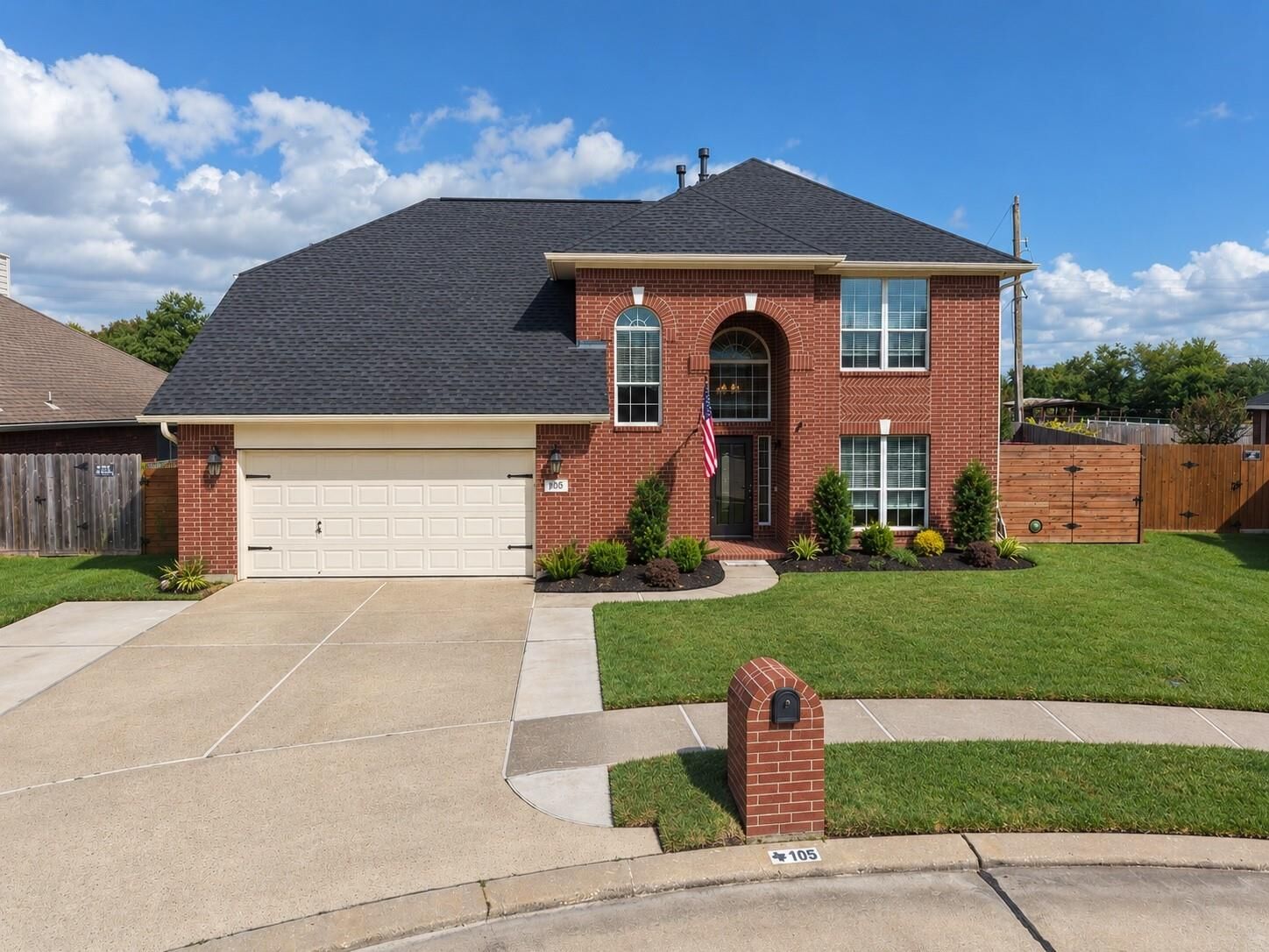 Property Photo:  105 Kevin Court  TX 77571 