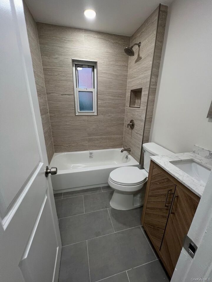 Property Photo: 3227 Bruckner Boulevard Floor 1 NY 10461