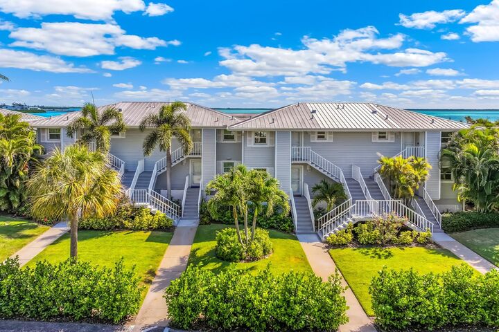 Property Photo:  5850 Gasparilla Road M4  FL 33921 