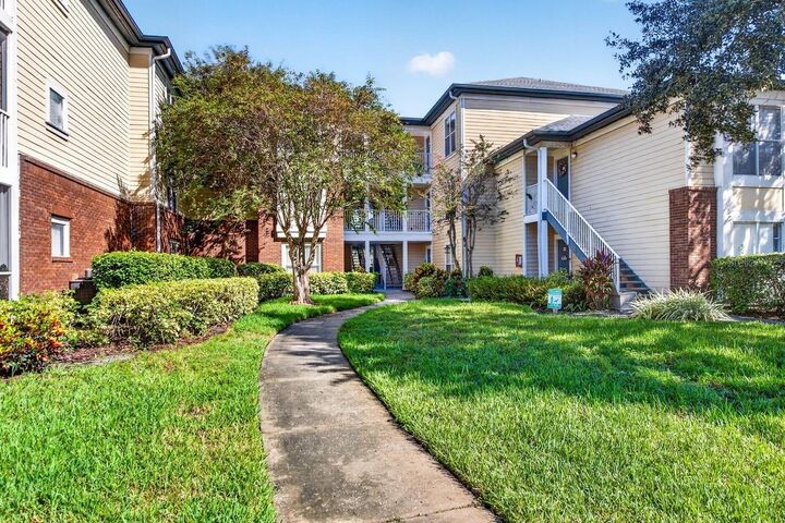 Property Photo:  4211 Chatham Oak Court 111  FL 33624 