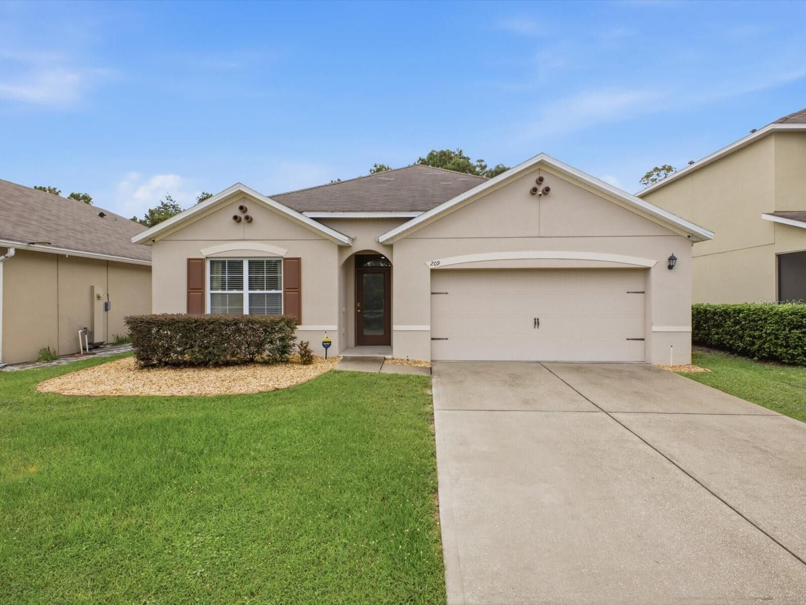 Property Photo:  209 Tanglewood Drive  FL 33896 