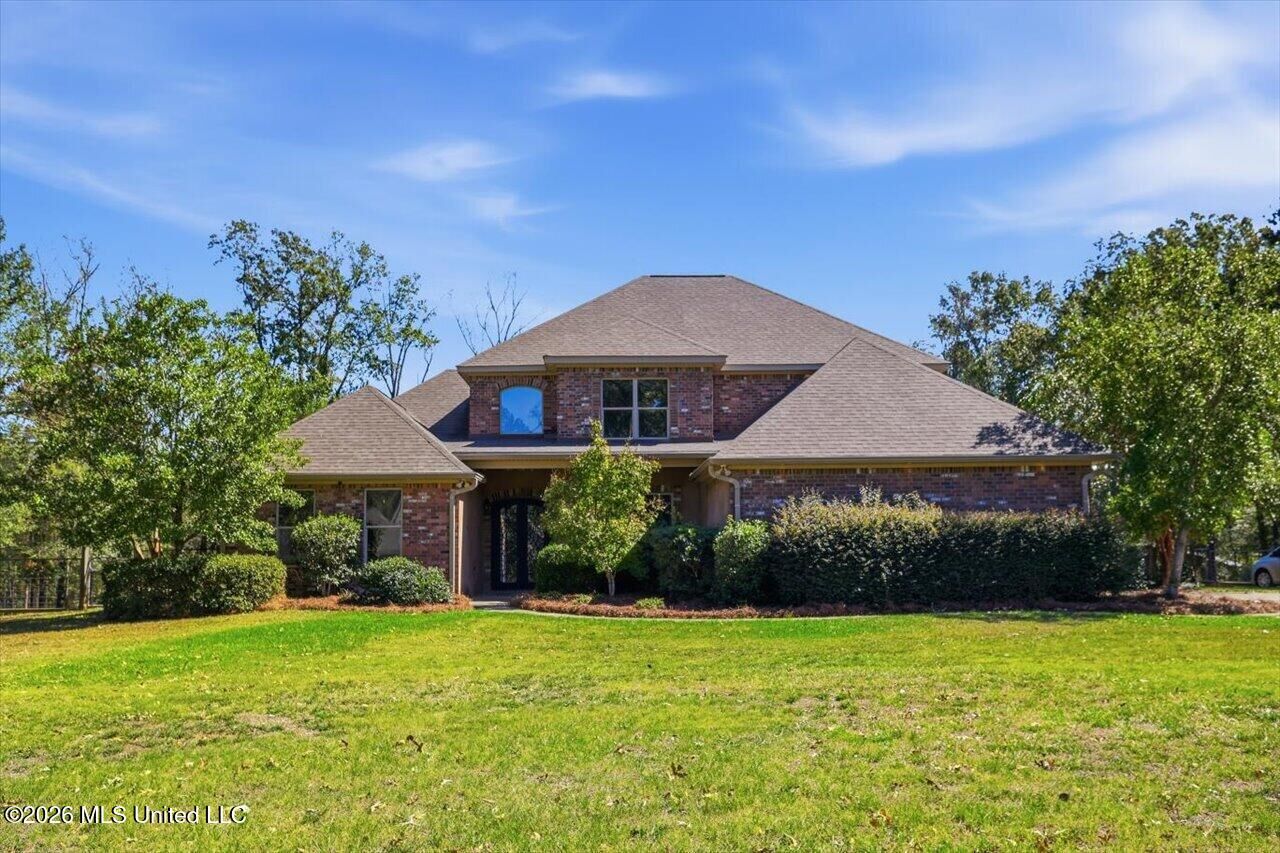 Property Photo:  113 Woodsong Way  MS 39170 