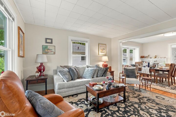 Property Photo:  533 S Plane Street  IA 52601 