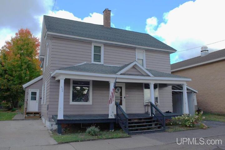 Property Photo: 522 And 524 Front Street MI 49945