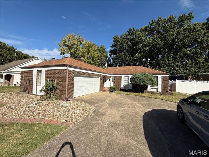 Property Photo:  3404 Princeton Drive  IL 62040 