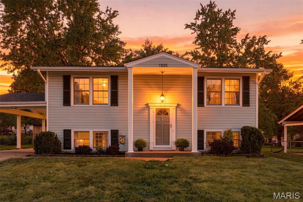 Property Photo: 1835 San Pedro Lane MO 63026