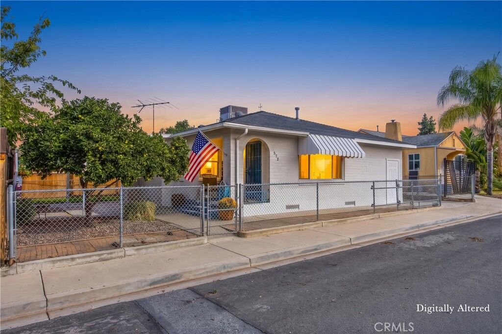 Property Photo:  572 Avenue K  CA 92320 