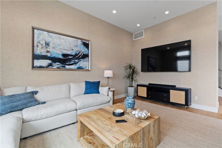 Property Photo: 802 Bard CA 90254