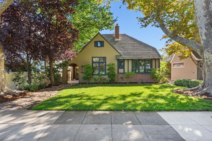 Property Photo:  1303 39th Street  CA 95816 