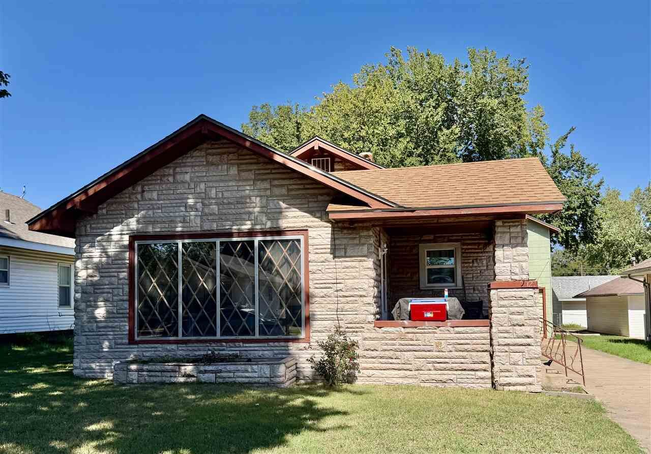 Property Photo:  120 Carson Avenue  OK 74631 