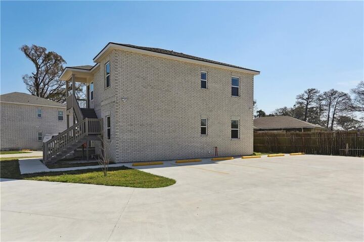 Property Photo:  32 Ashton Cox Drive A  LA 70053 