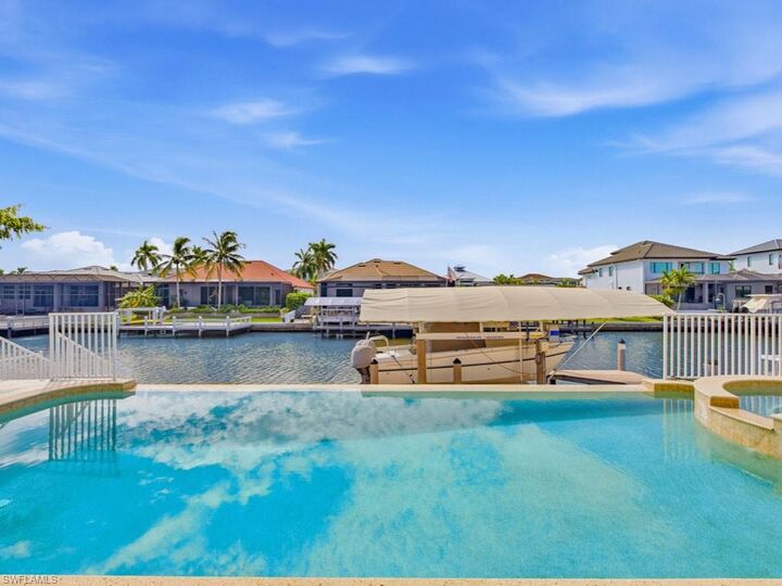 Property Photo:  316 Flamingo Ave  FL 34108 