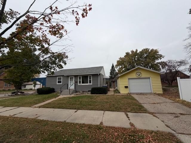 Property Photo: 1604 N 2nd Street MN 56001